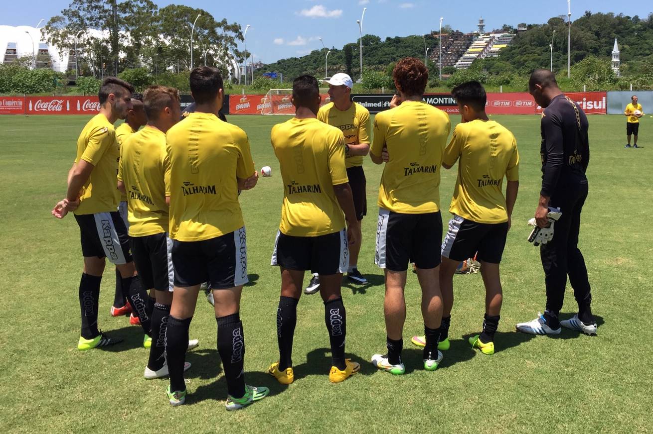 Sub-20 encara o Grêmio no Brasileiro