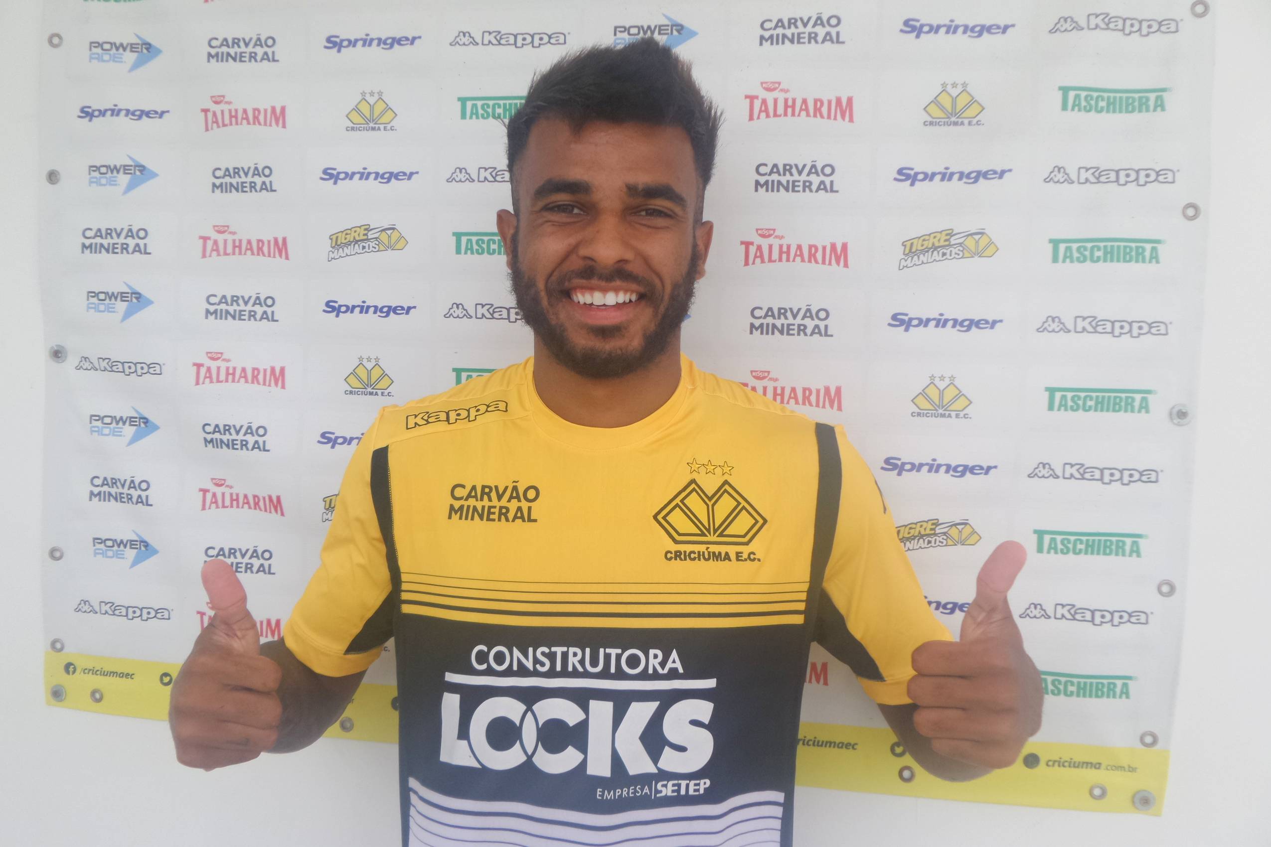 Alex Santana reforça o Tigre